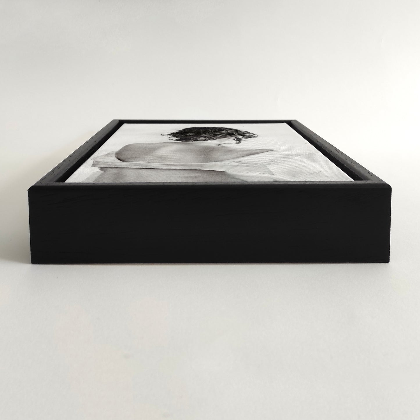 White (2026) – Toile encadrée